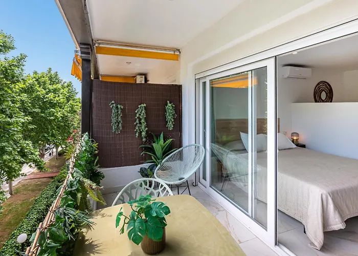 Studio With Sea Views, Pool, Parking And Tennis Court