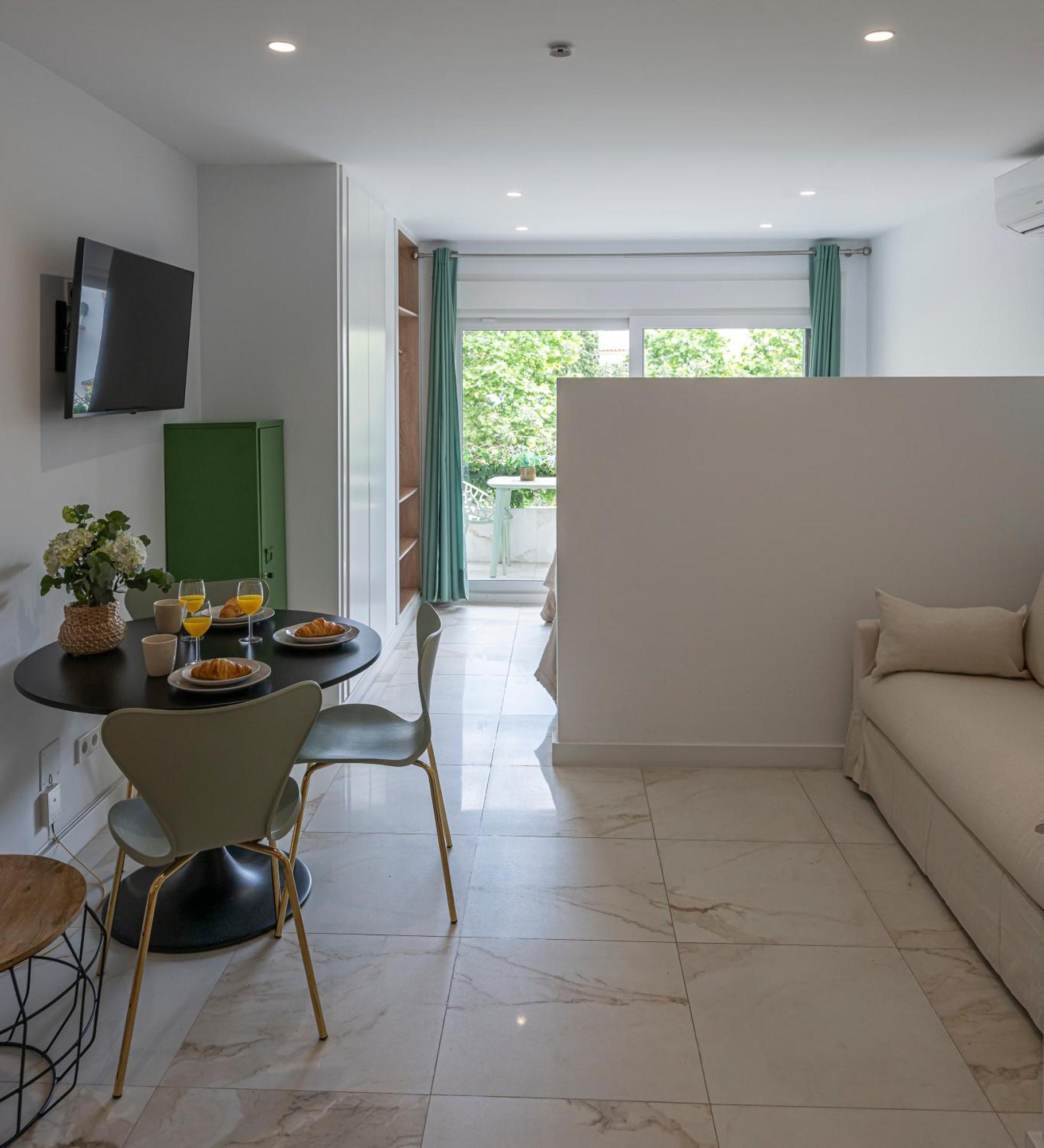 With Sea Views, Pool, Parking And Tennis Court Apartemen *