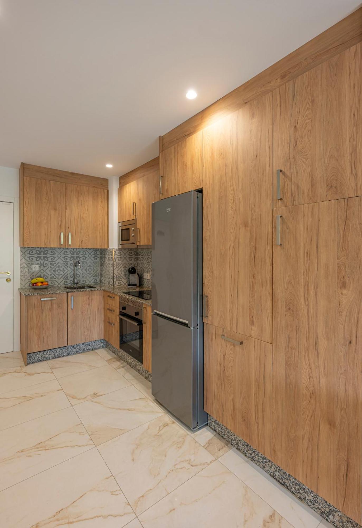 Apartemen With Sea Views, Pool, Parking And Tennis Court Marbella