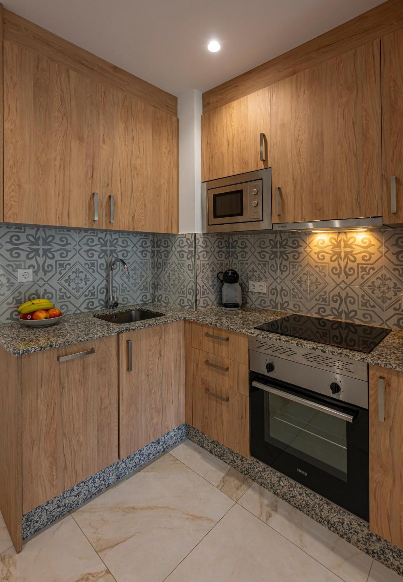 With Sea Views, Pool, Parking And Tennis Court * Marbella