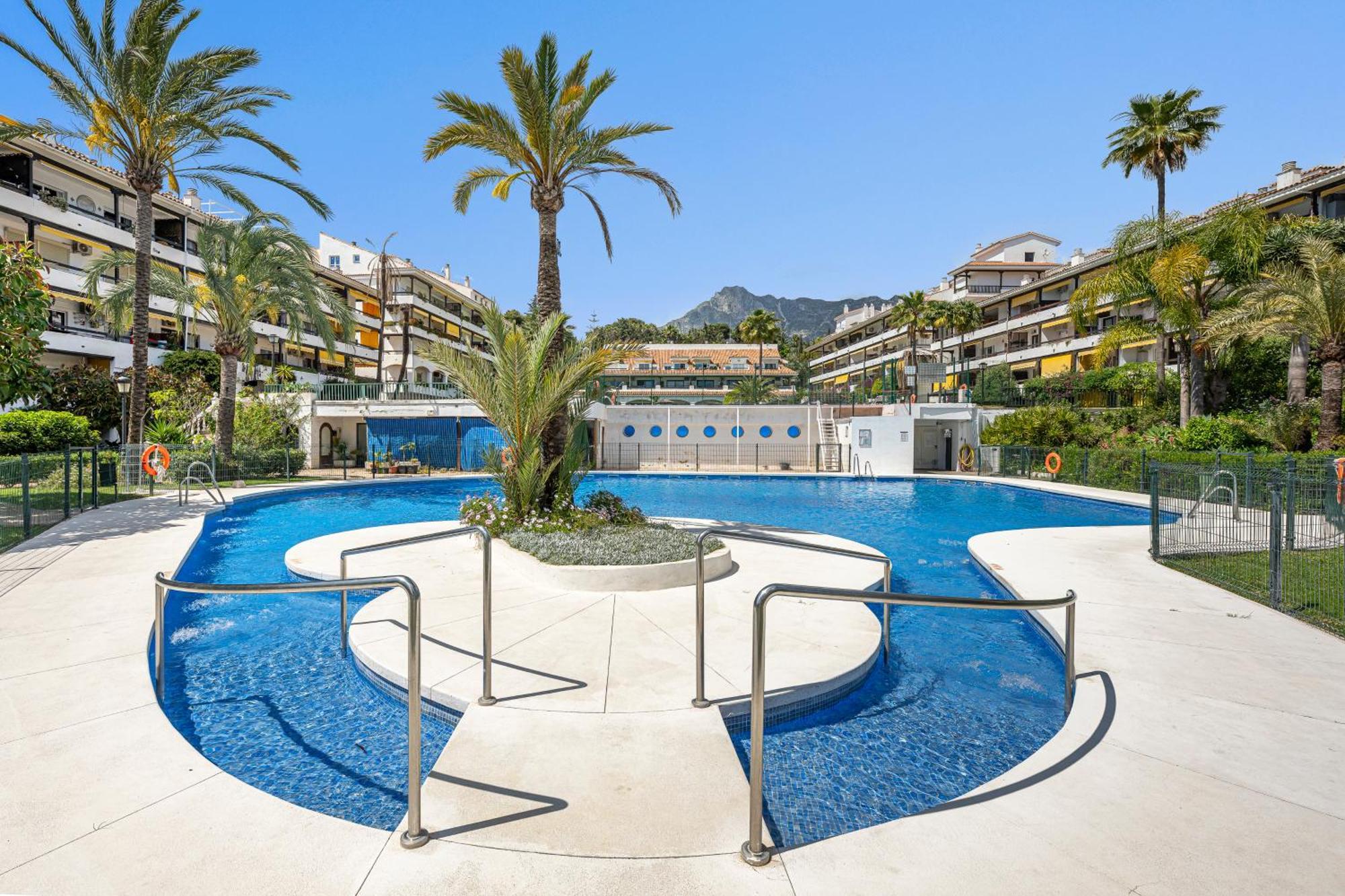 With Sea Views, Pool, Parking And Tennis Court * Marbella