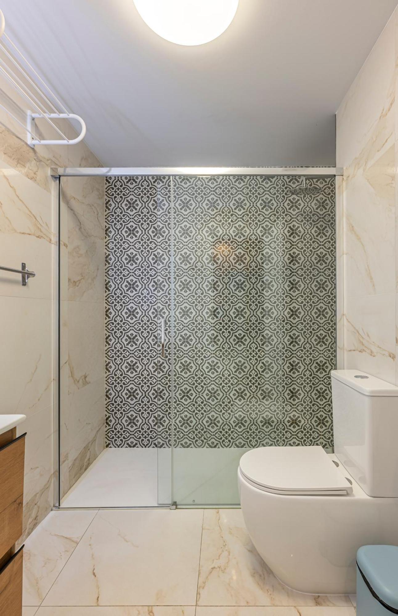 With Sea Views, Pool, Parking And Tennis Court Appartement