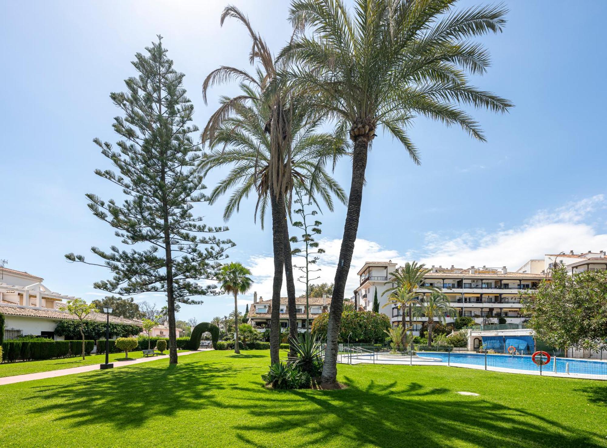 Appartement With Sea Views, Pool, Parking And Tennis Court