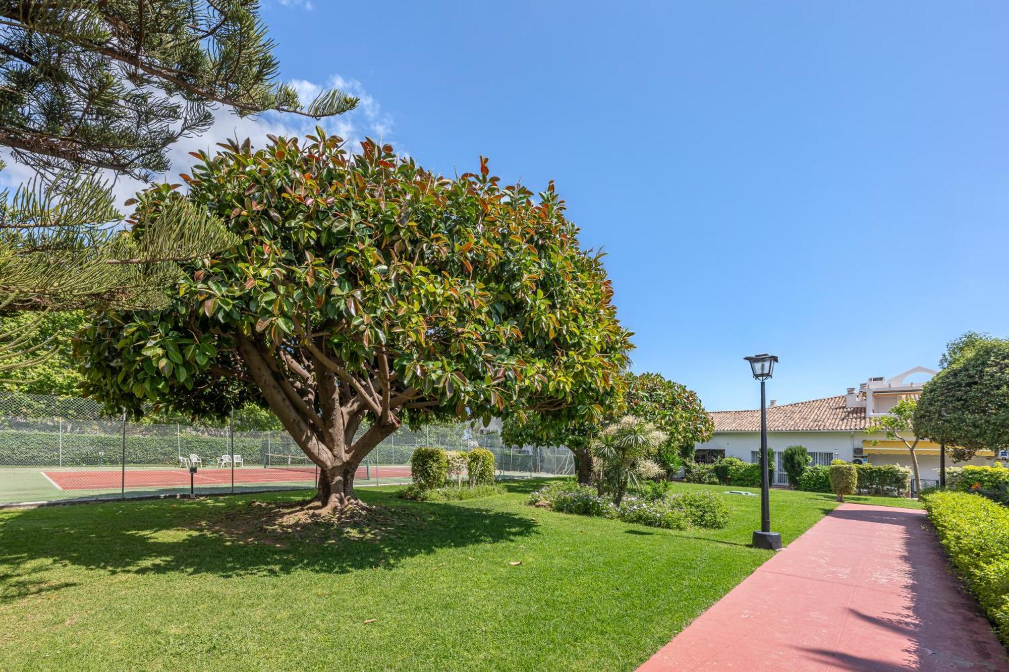 Appartement With Sea Views, Pool, Parking And Tennis Court