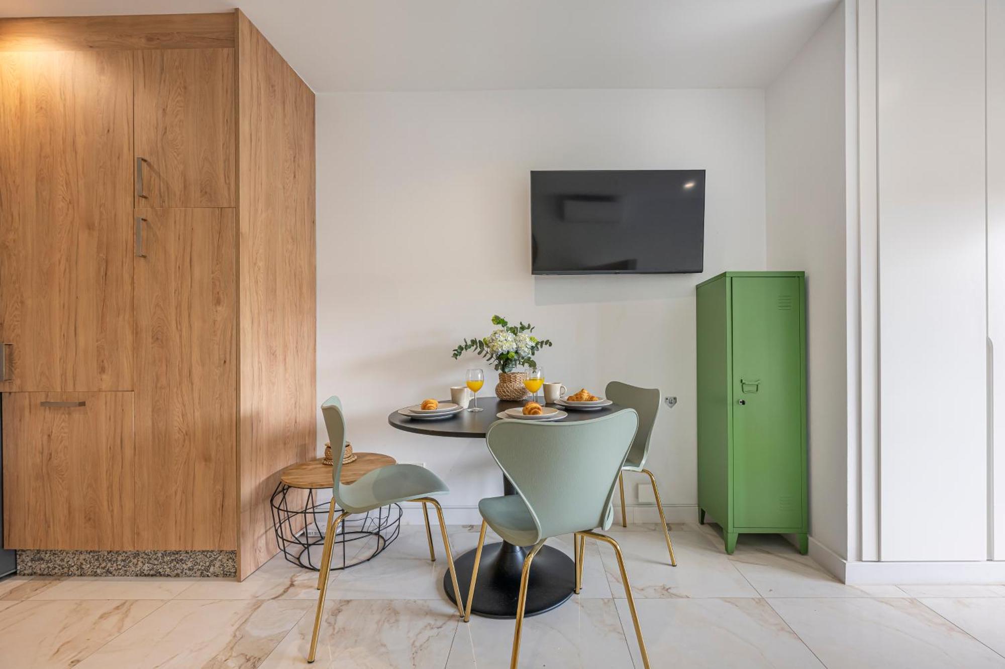 With Sea Views, Pool, Parking And Tennis Court Appartement *