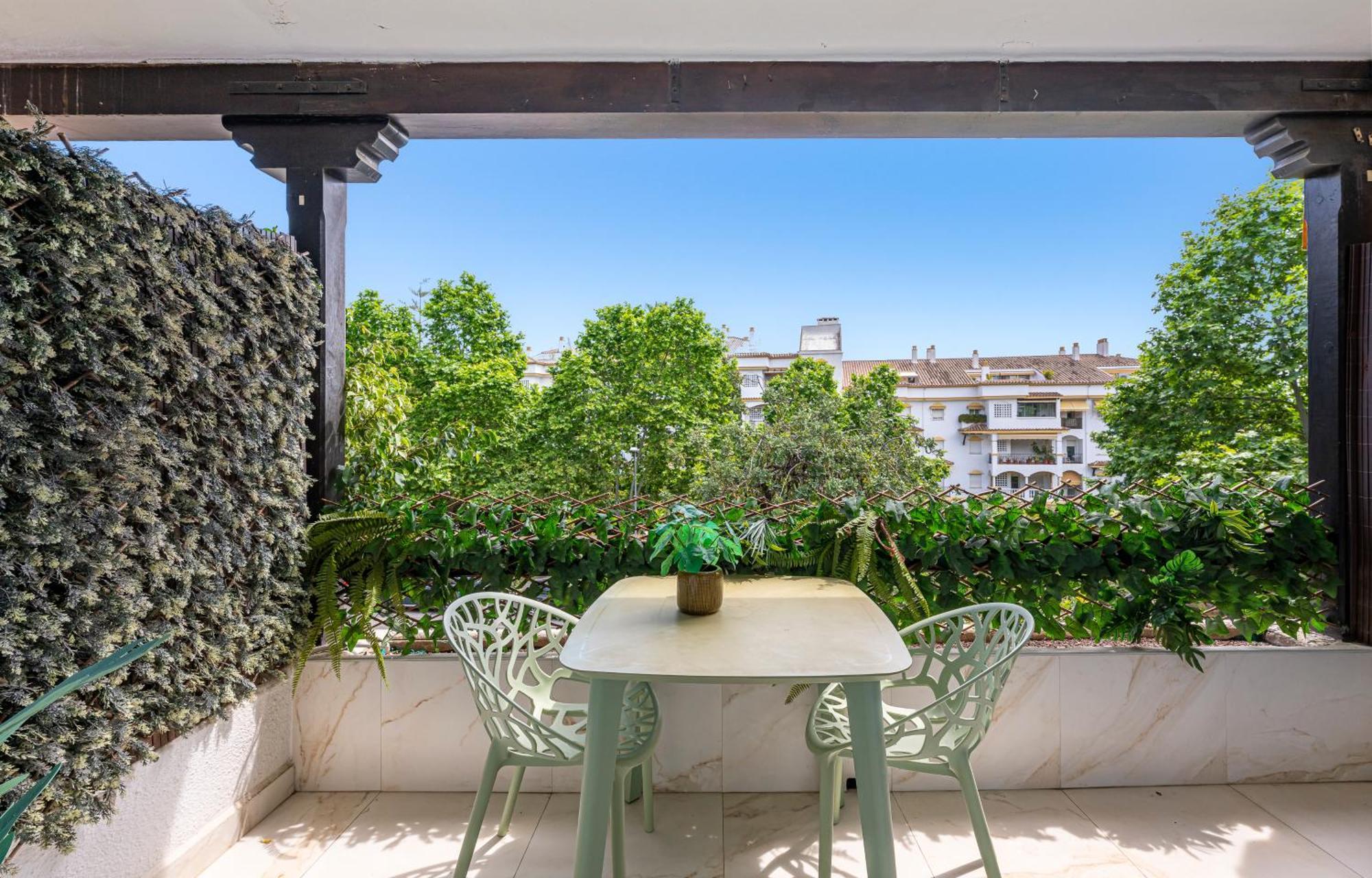 With Sea Views, Pool, Parking And Tennis Court Appartement *