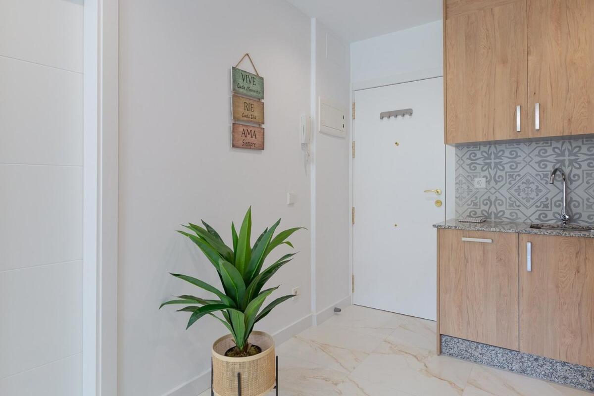 Apartment With Sea Views, Pool, Parking And Tennis Court Marbella