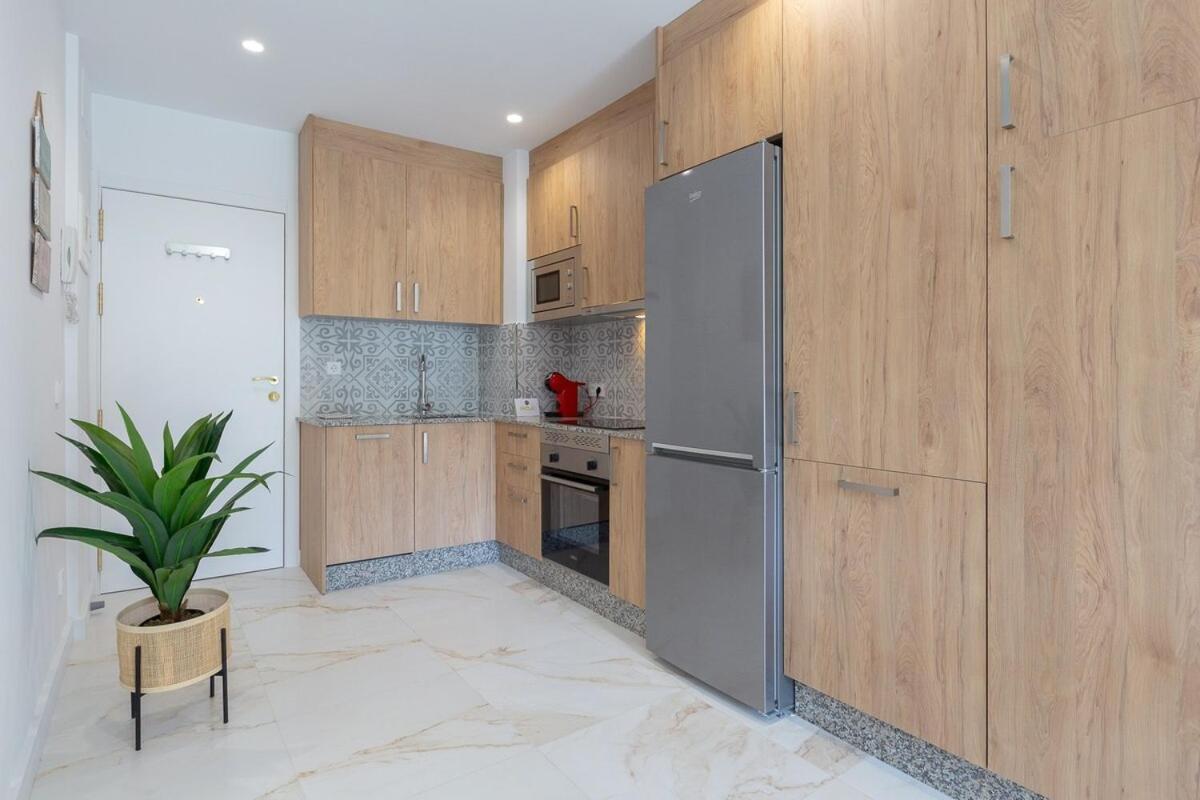 With Sea Views, Pool, Parking And Tennis Court Marbella
