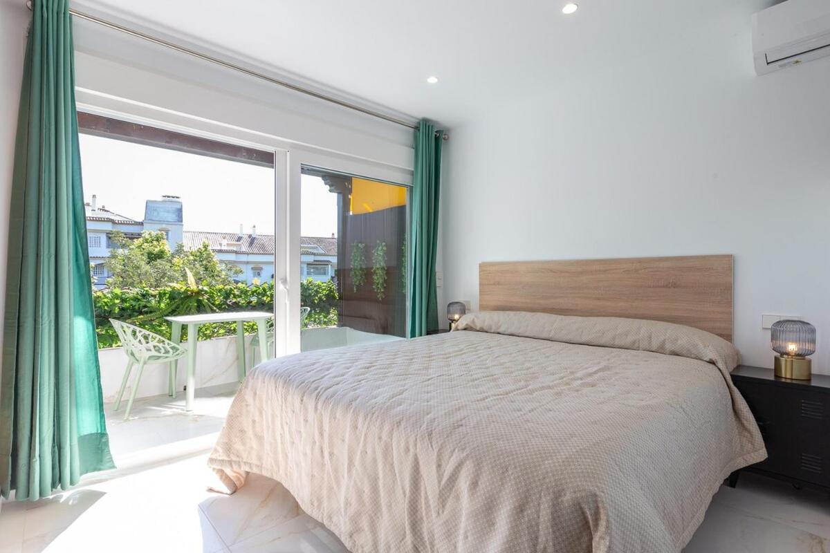 With Sea Views, Pool, Parking And Tennis Court *